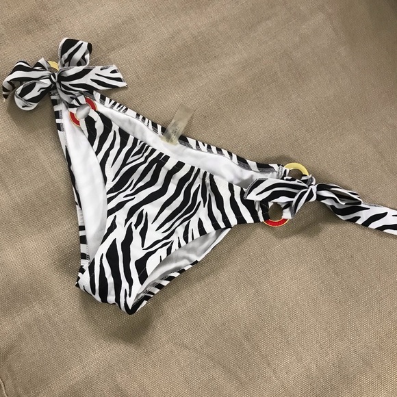 Victoria Secret Zébra Triangle Bikiniu - Picture 5 of 6